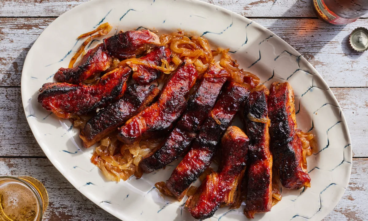 Свинячі ребра, тушковані в пиві та BBQ соусі