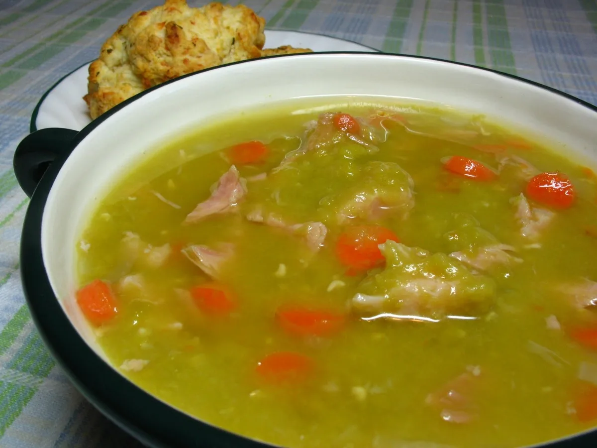 Легкий гороховий суп
