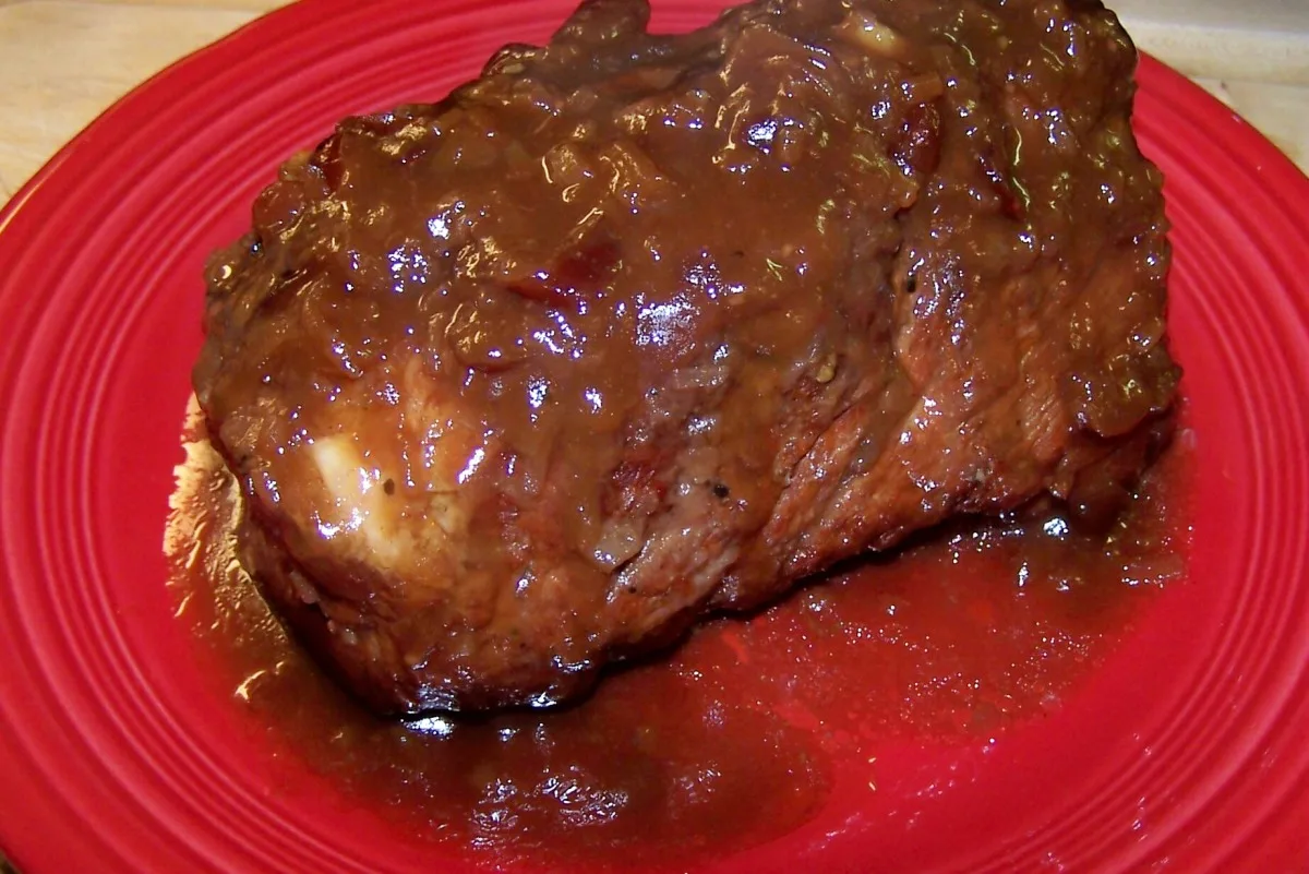 Свиняча вирізка в клюквено-французькому соусі (slow cooker)