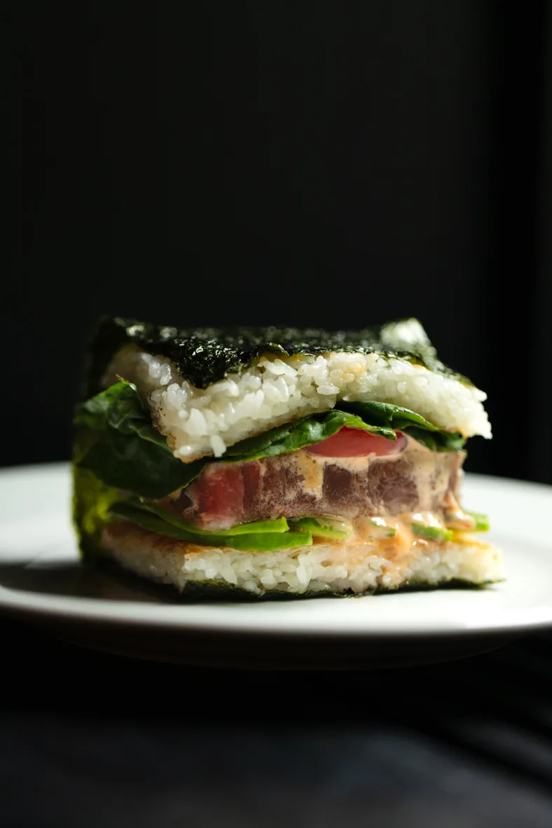 Riceburger з тунцем татакі