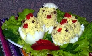 Фаршировані яйця “Курчатка з яєчок”
