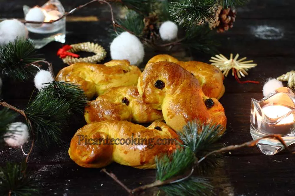Булочки св. Люсії (Lussekatter)