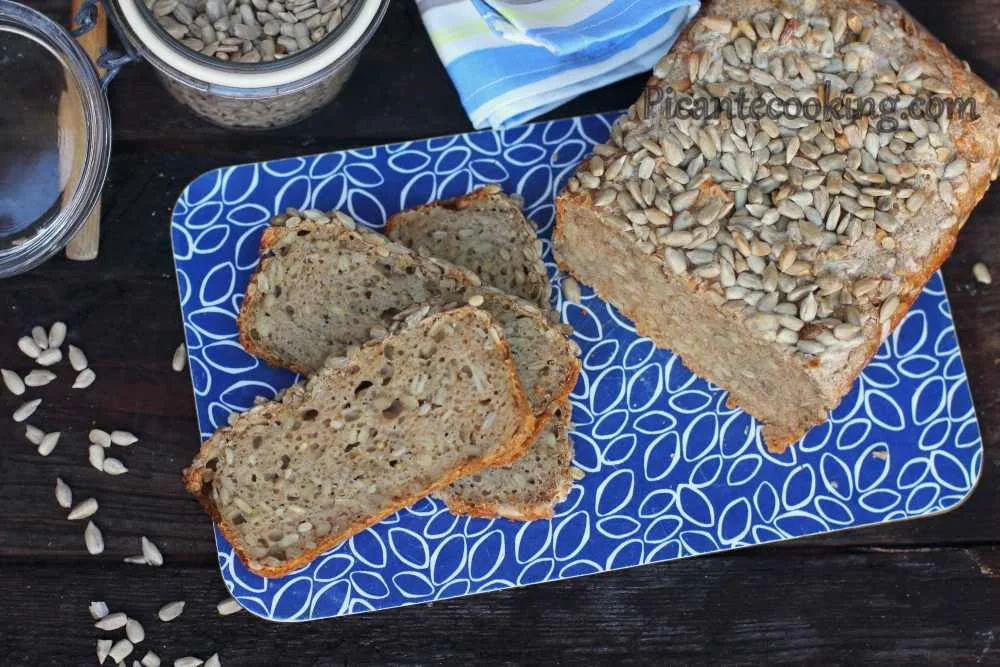 Хліб з соняшниковими зернятами (Sonnenblumenkernbrot)