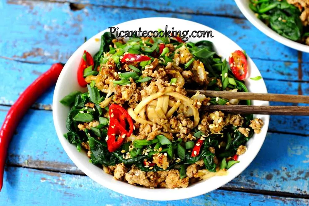 Локшина Дандан (Dandan noodles)