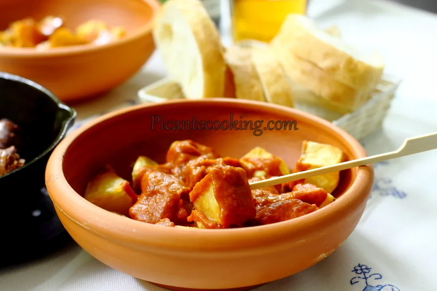 Пататас бравас (Patatas Bravas)