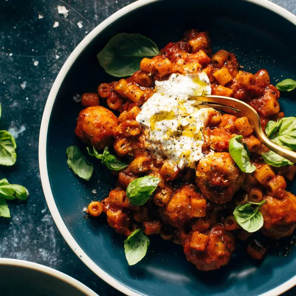 Паста в Instant Pot з фрикадельками та лимонною рікотто