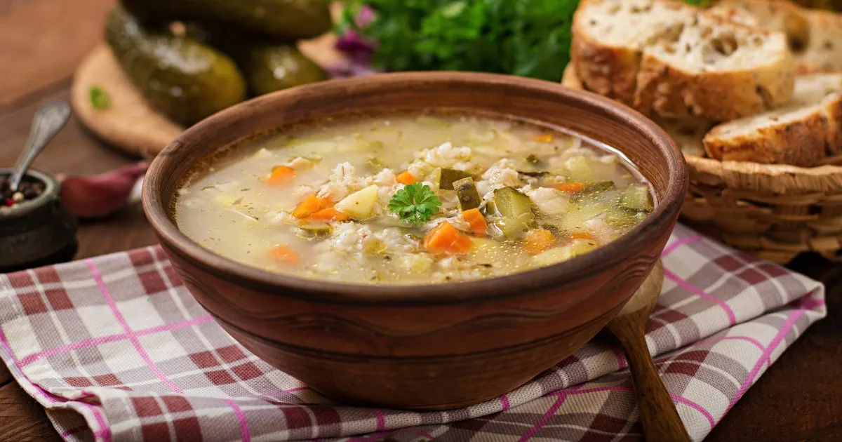Розсольник з курячими потрохами