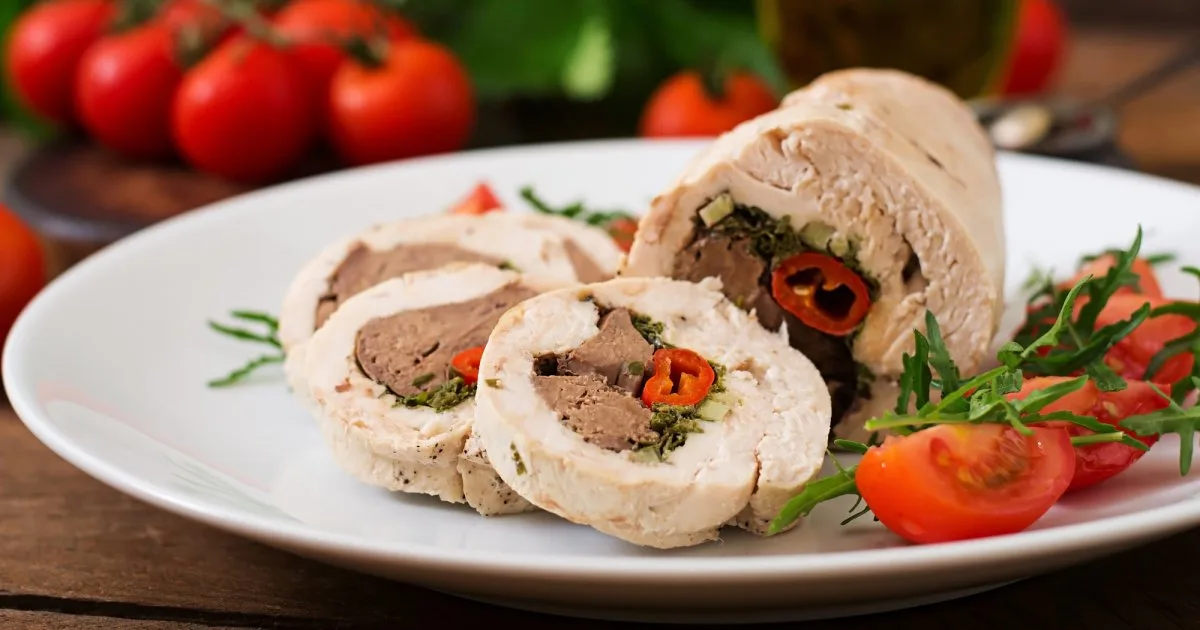 Курячий рулет з печінкою і апельсинами