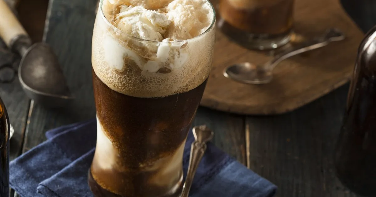 Коктейль Porter Float — літній мікс пива й морозива