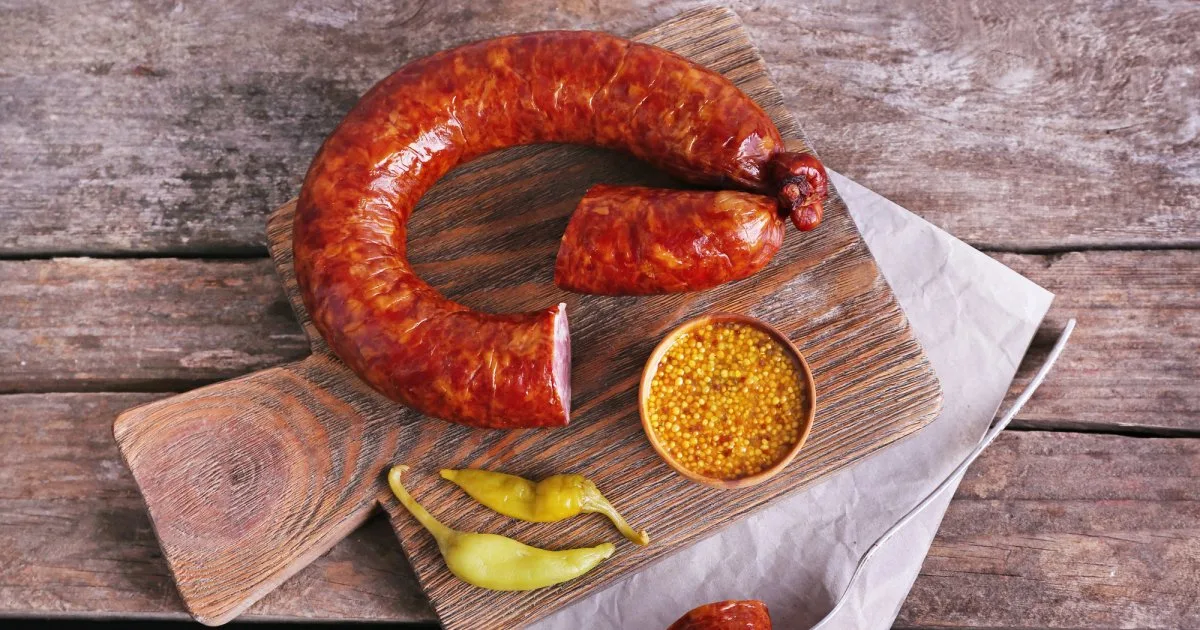 Копчена домашня ковбаса — покроковий рецепт з порадами