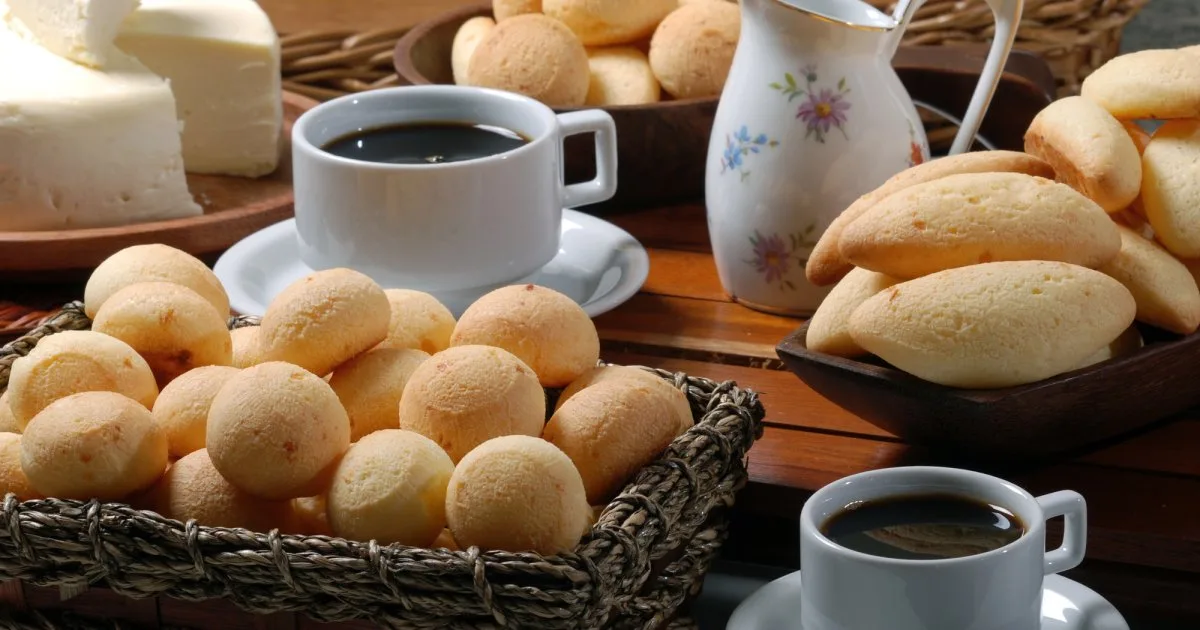 Pandebono: колумбійський сирний хліб