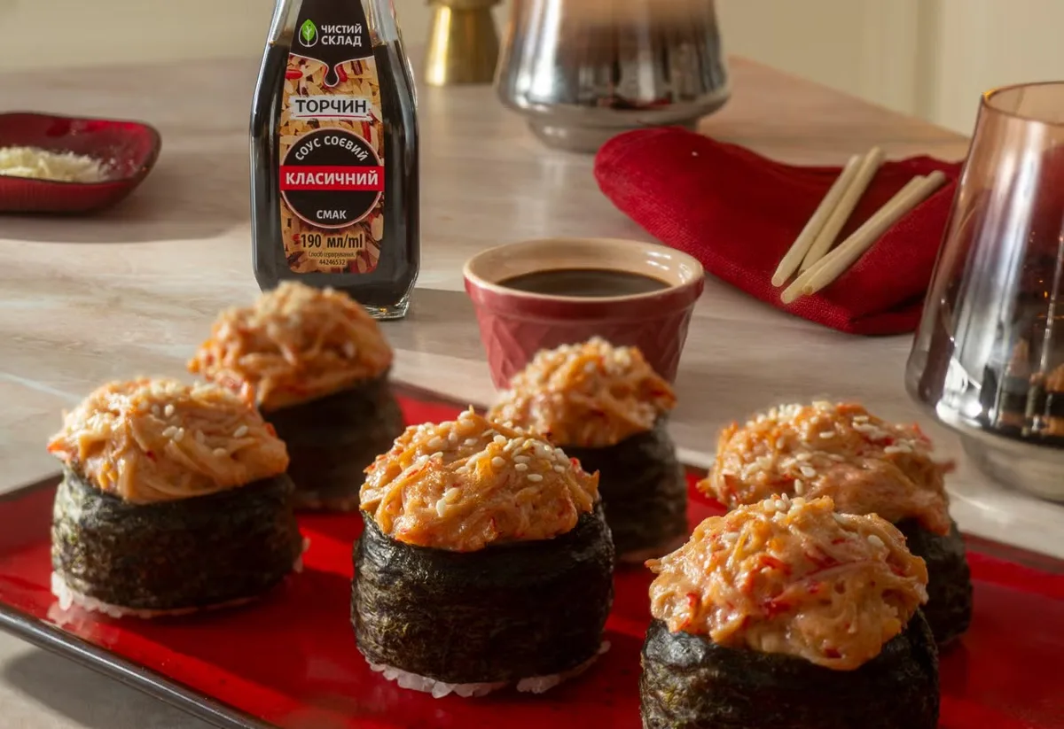 Гункани з крабовими паличками